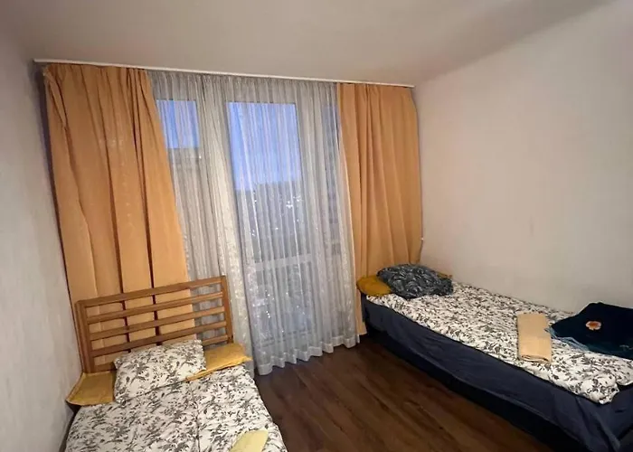 Pokoj Na Osiedlu Wola, Rondo Onz